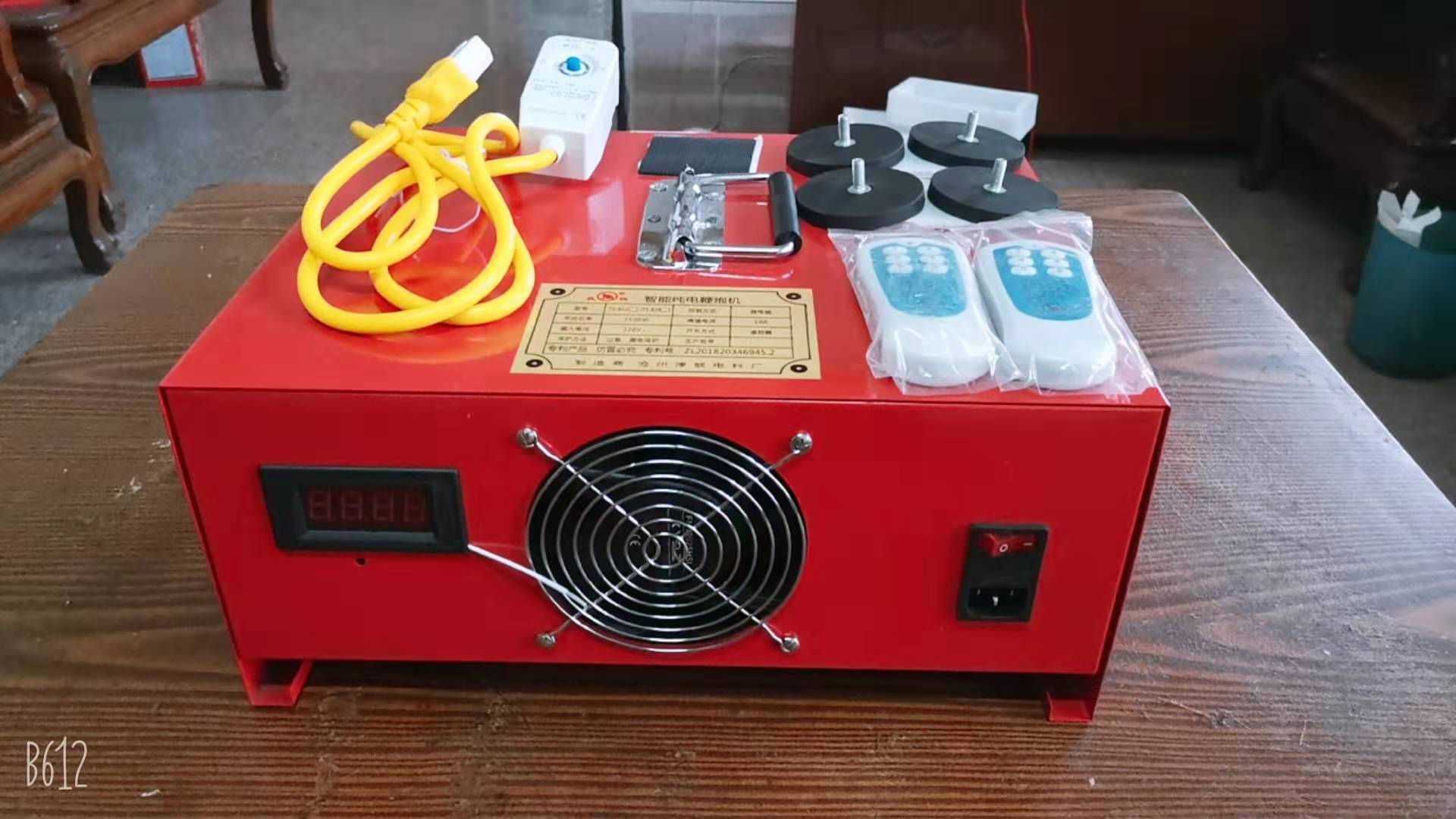 厂家定制电子礼花 礼炮婚庆用电子鞭炮爆竹高仿真纯电鞭炮机批发