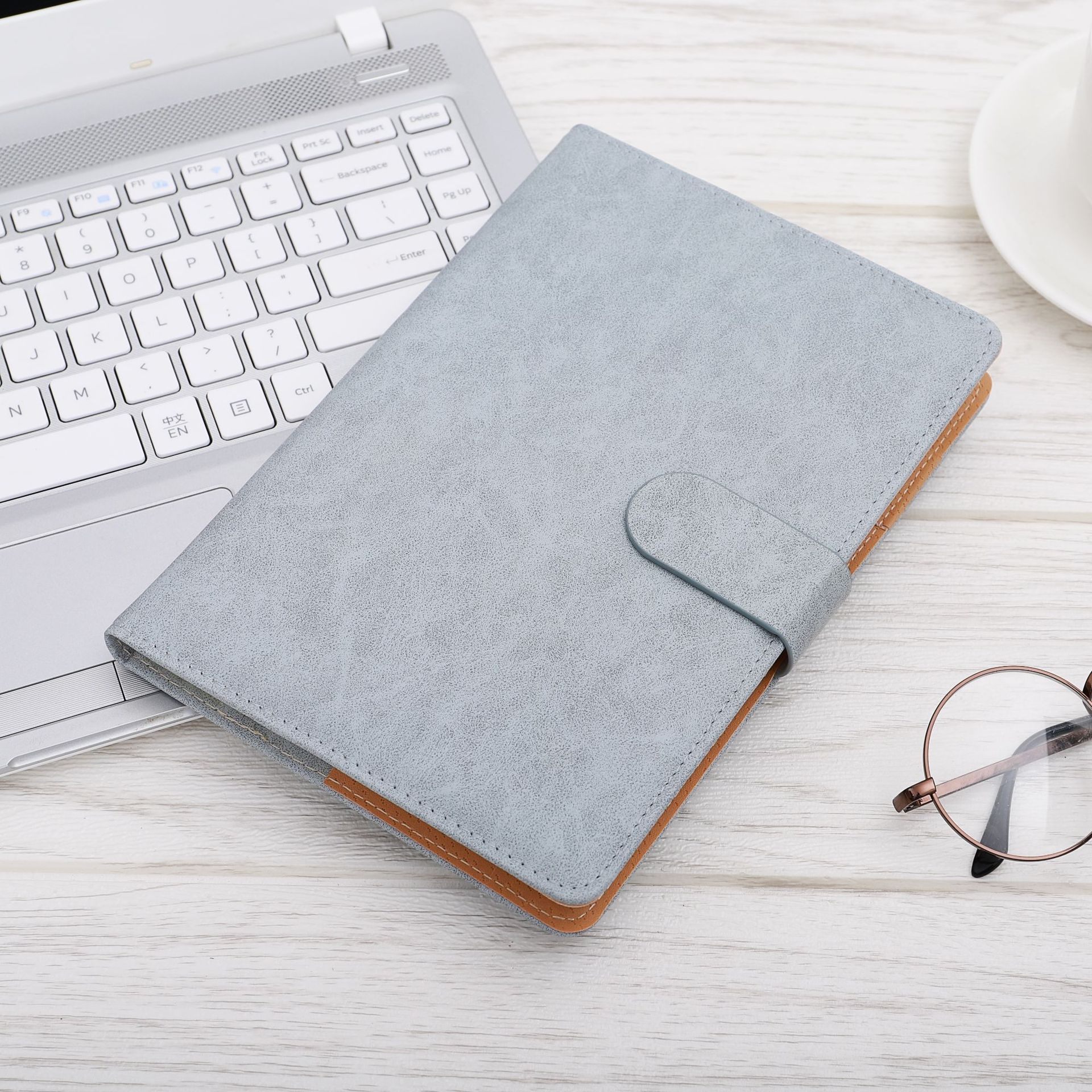 商务笔记本定制a5创意本子日记本加厚皮面平装记事本带扣定制logo