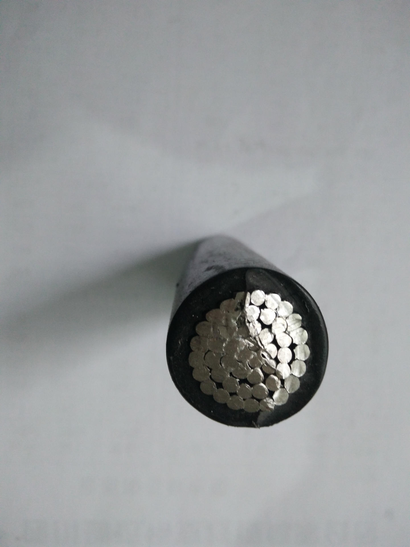 成都电线电缆厂家高压电缆架空线缆电力电缆10kvjklyj1