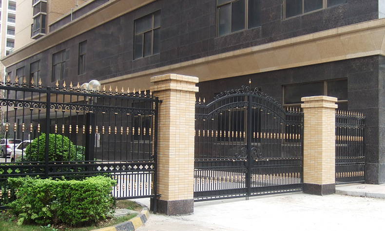 广东厂直销 别墅庭院铁艺大门 小区入口防盗双开门 栅栏防护大门