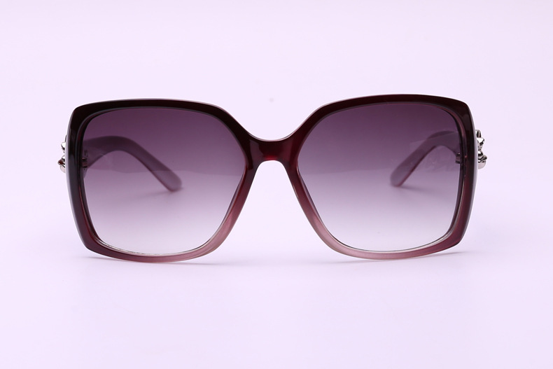 休闲 镜架材料 tr90 款式 女款 是否进口 否 镜片颜色 绿色,黑色,紫色