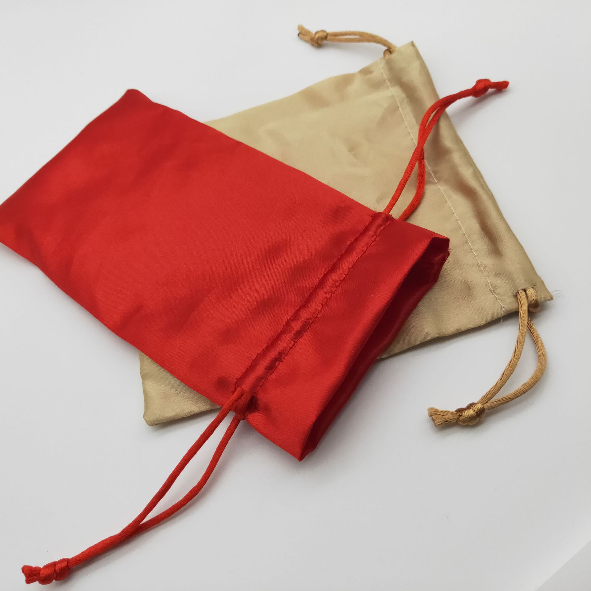 色丁布袋大红喜糖包装丝绸袋 抽绳束口袋量大优惠