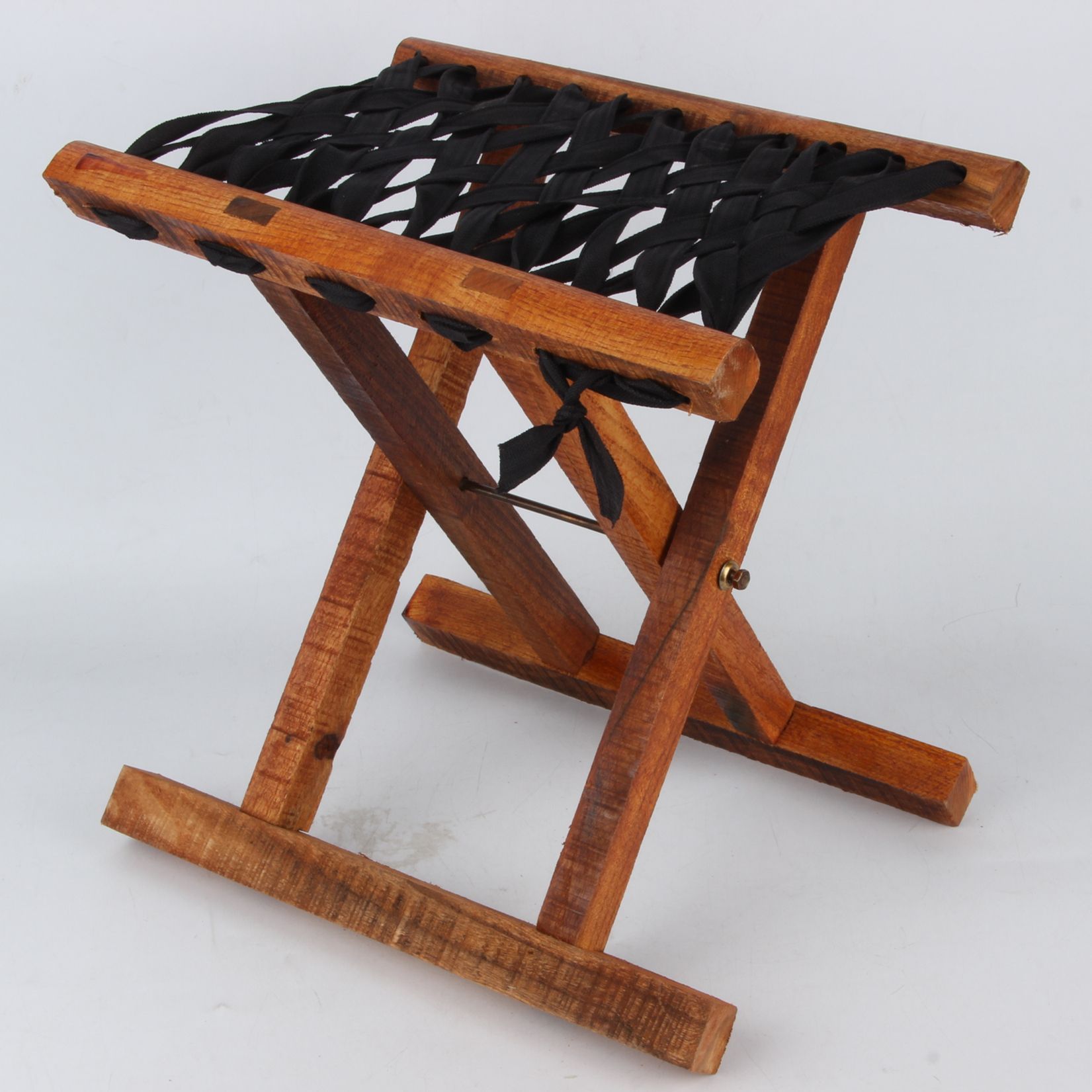 40便携木头马扎 实木凳子 折叠马扎凳子日用百货 地摊货源厂家