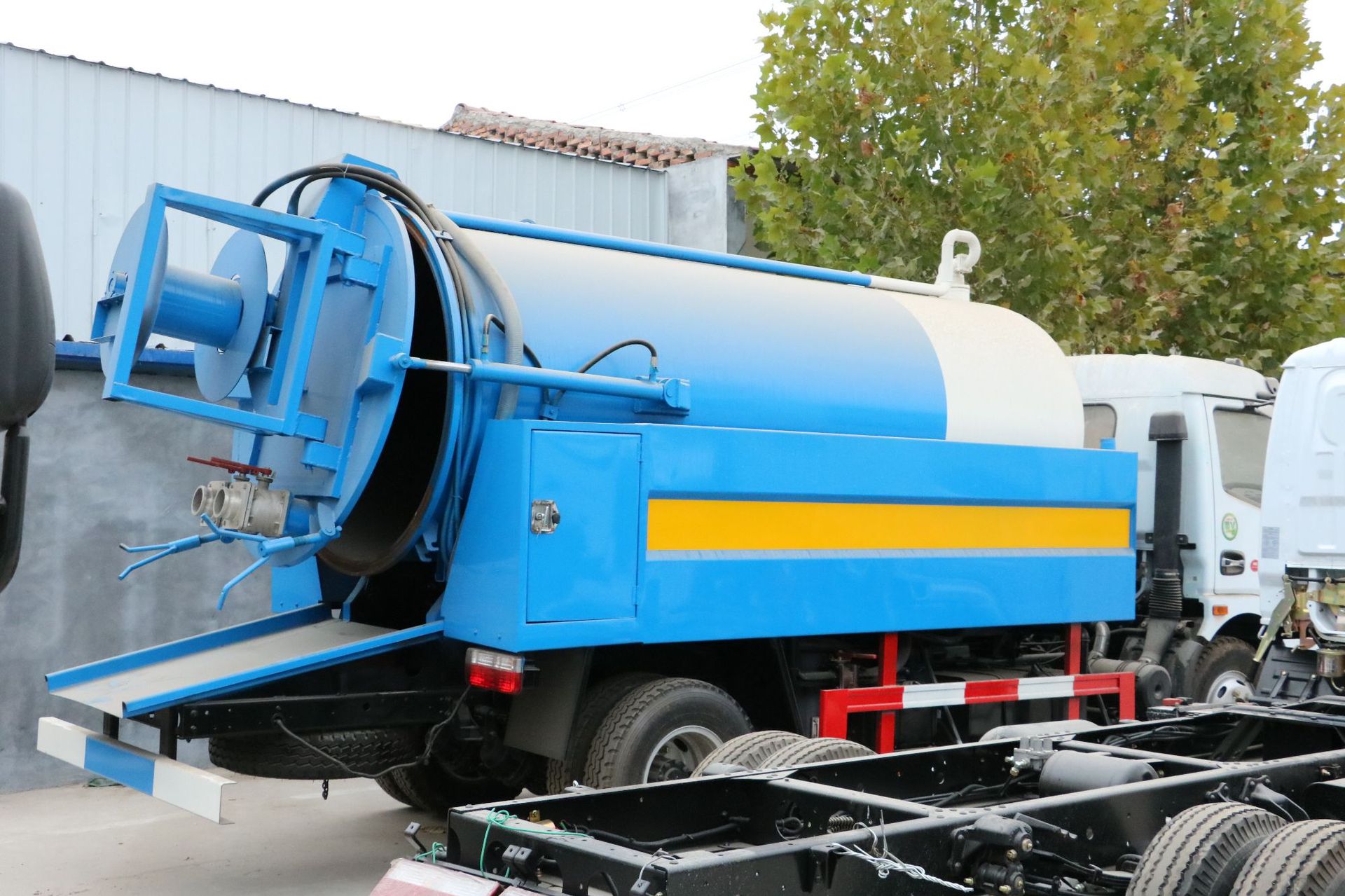 供应时风福田5方吸粪车 适合中大型养殖场 物业管理公司抽粪车