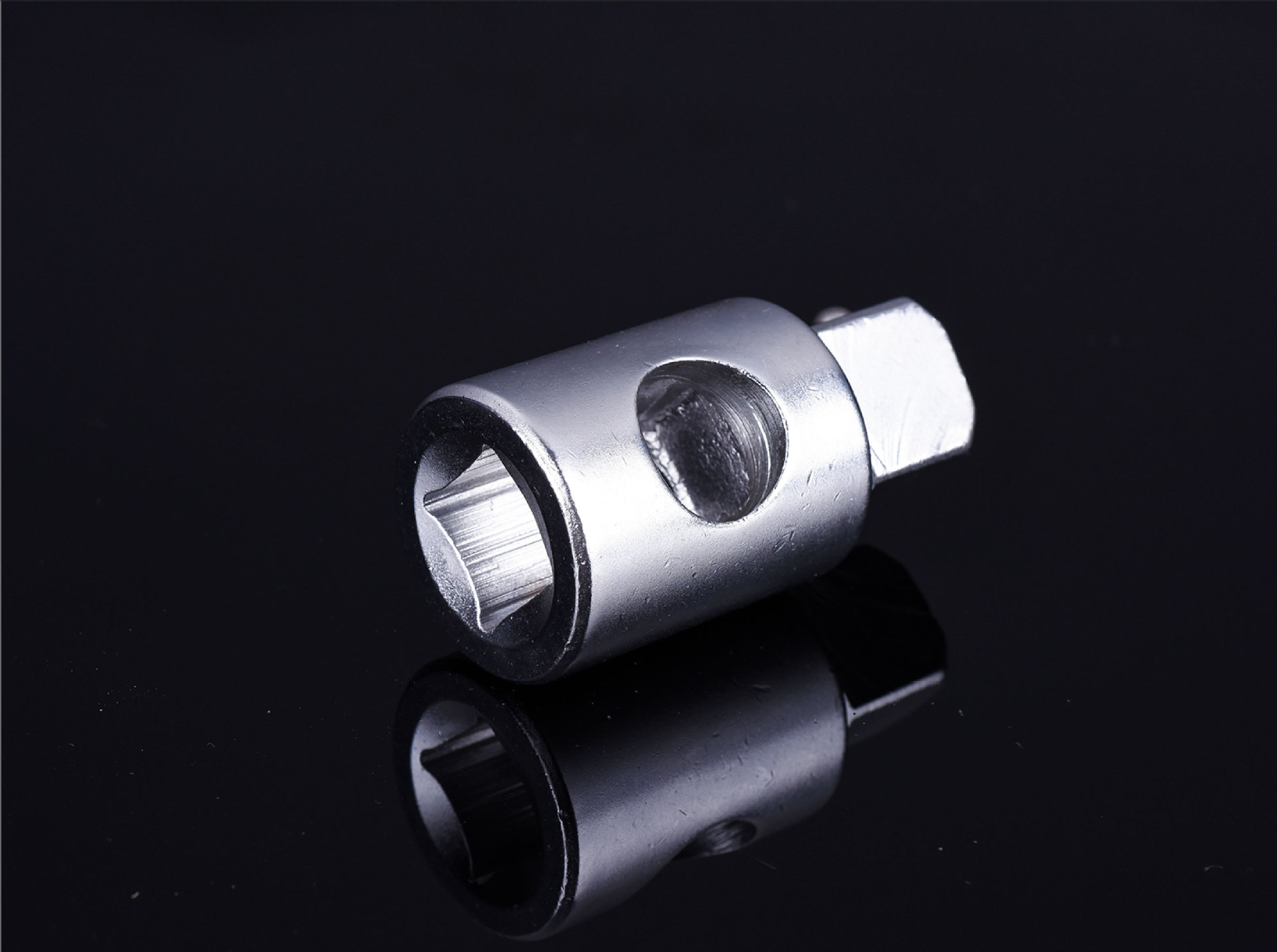 45#钢套筒转换接头三用电手动扳手转换头转小四方头套筒接12.5mm