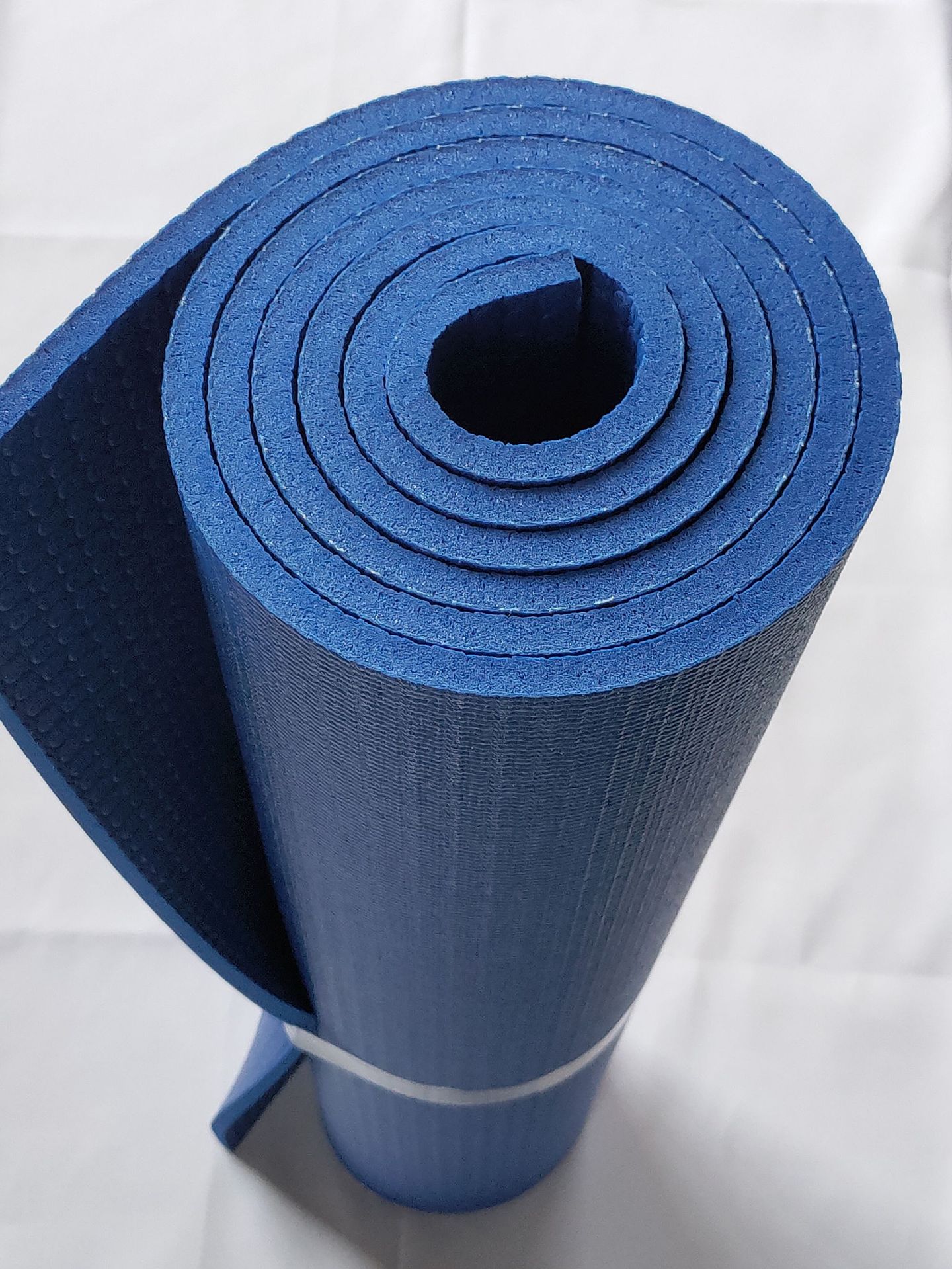 高密度pvc瑜伽垫 厂家批发5mm环保橡胶初学者黑垫舞蹈健身地垫