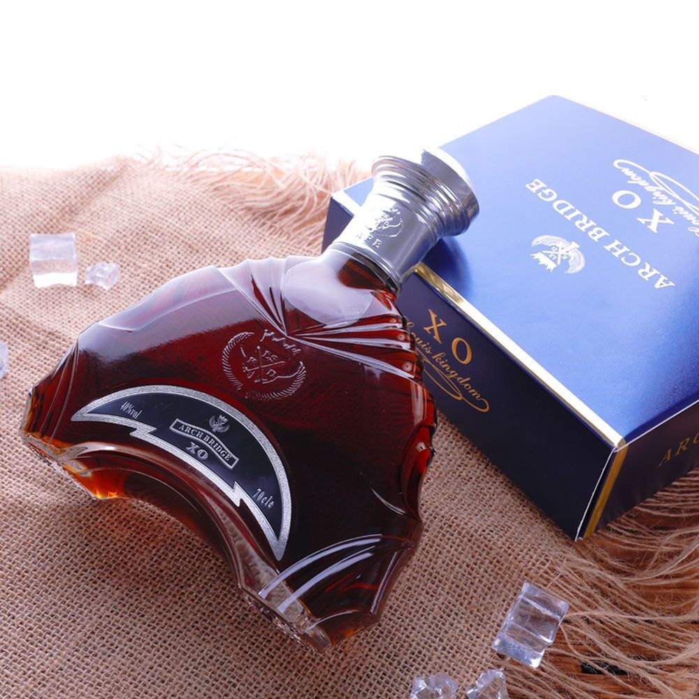 扫码1680元法国进口洋酒 拱桥xo白兰地 700ml礼盒装 正品包邮