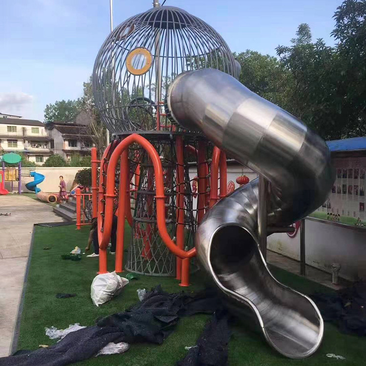 不锈钢滑梯商场高空消防逃生螺旋滑滑梯游乐设备非标厂家制定