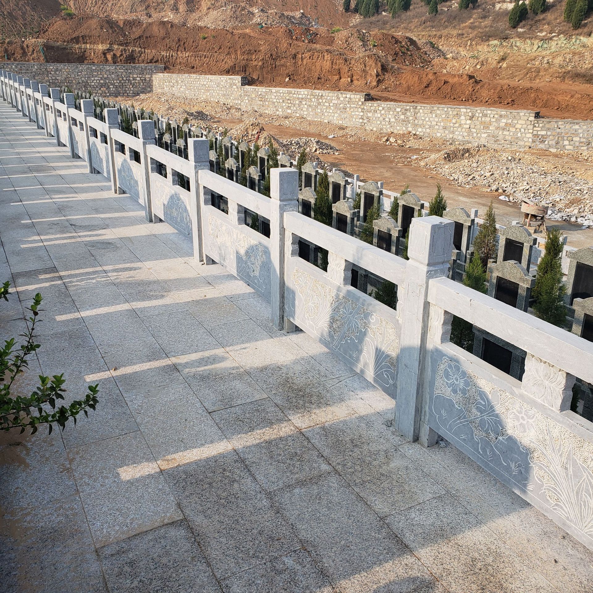 河道青石栏杆价格 华有厂家促销热卖石栏杆 来图定制加工石栏板