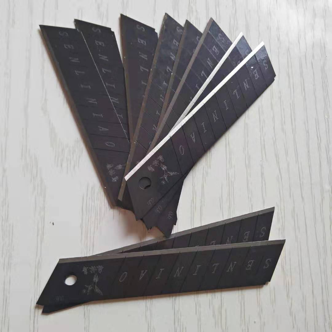 美工刀批发黑钢黒刃刀片06厚大号18mm裁纸刀壁纸刀美工刀片
