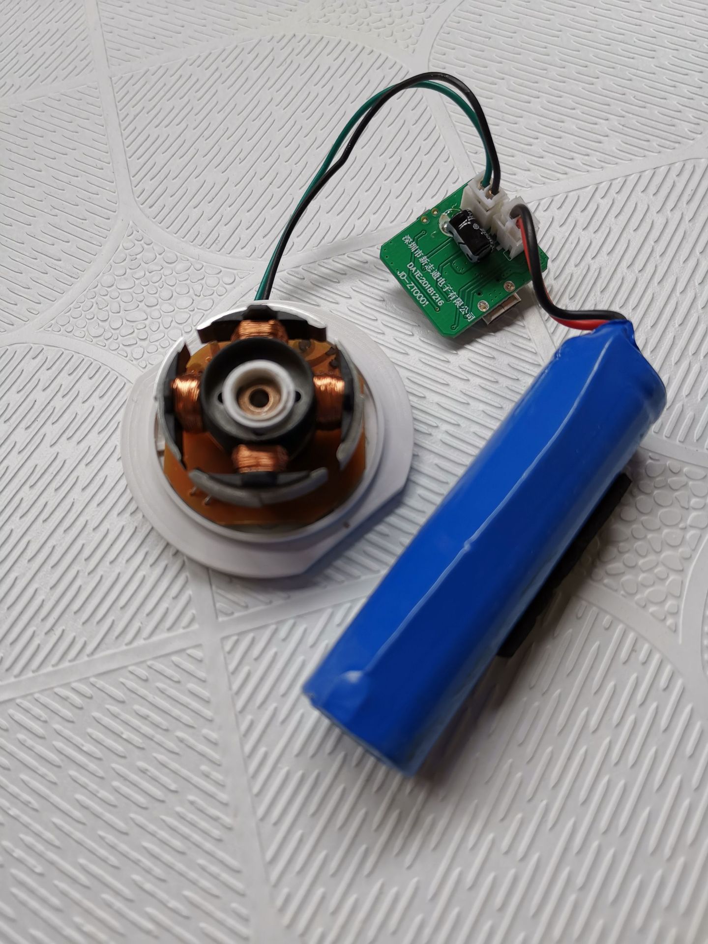 厂家直销5v9vusb风扇电机 无刷风扇电机 马达电机可配电池