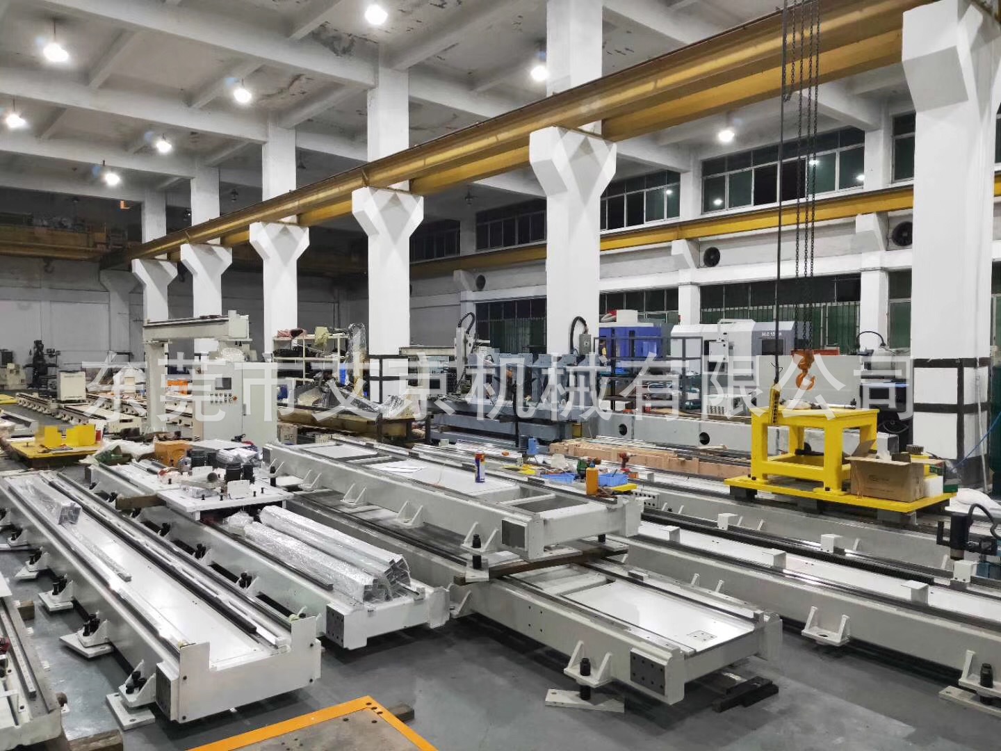 工业机器人滑台轨道地面轨道第七轴行走系统移动机构直线滑轨导轨