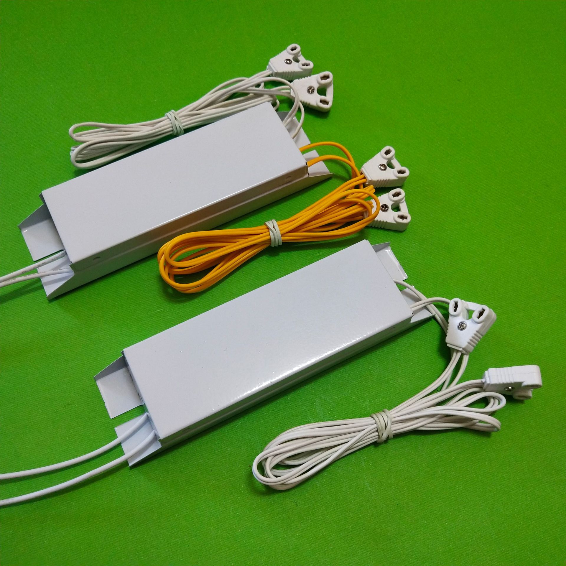 厂家生产灯箱t8镇流器 t8一拖二灯箱镇流器 一拖二镇流器-阿里巴巴