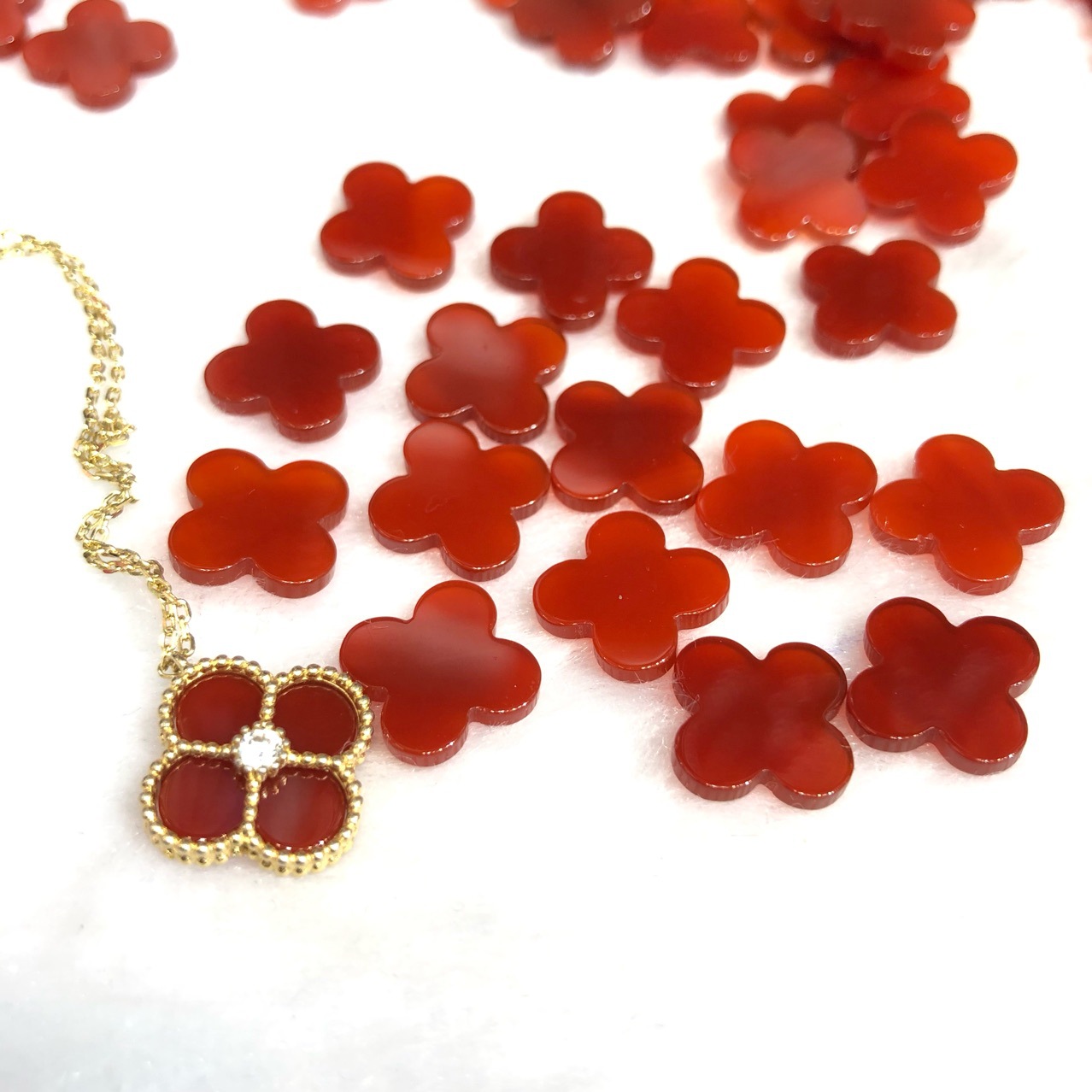 爆款四叶草项链天然红玛瑙黑玛瑙配件厂家直销来样加工