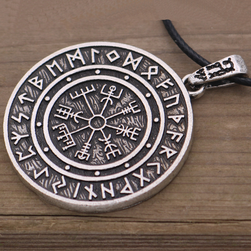 北欧符号维京人金属符文圈护符吊坠男子项链大维京指南针配饰批发