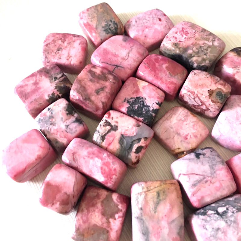 批发天然蔷薇石原石 玫瑰石碎石 雕刻 装饰水晶 蔷薇石碎石摆件