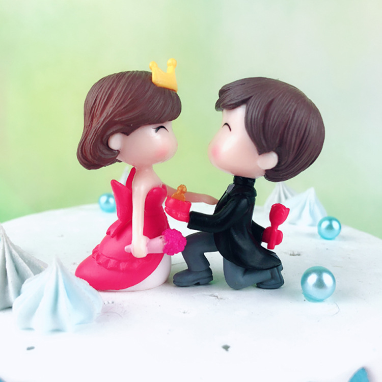亲嘴娃娃情侣情人老公老婆生日蛋糕装饰烘焙派对甜品台卡通小摆件
