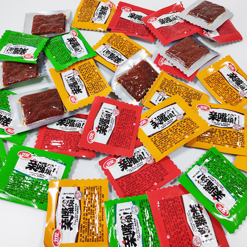 卫龙散称亲嘴烧混搭口味风味零食辣条网红休闲小吃食批发