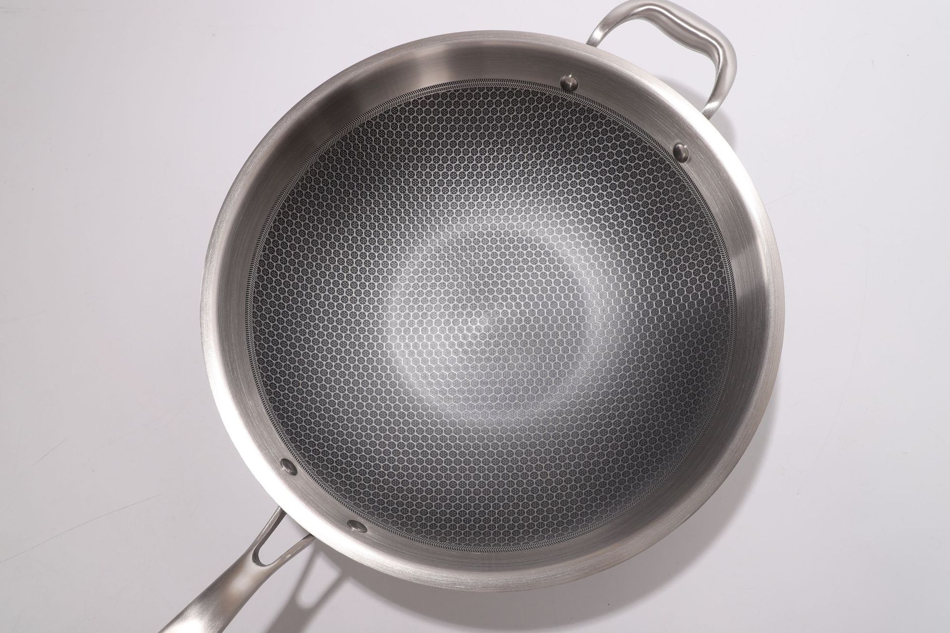 厂家批发不锈钢炒锅 创意少油烟三层钢炒菜锅 蜂巢底锅具批发定制