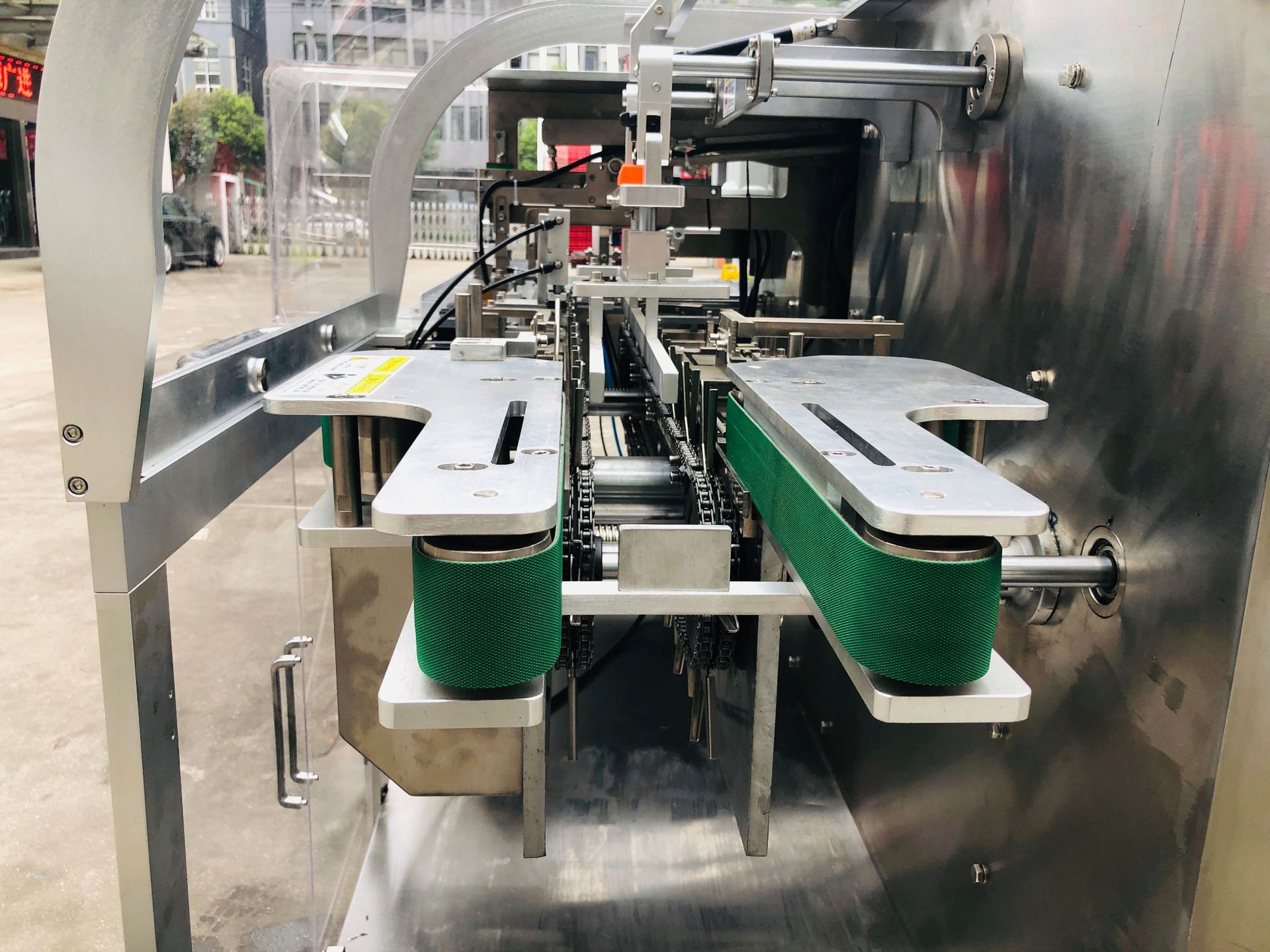 佛山南硕全自动装盒,包装机 灯泡 面膜 五金 装盒机