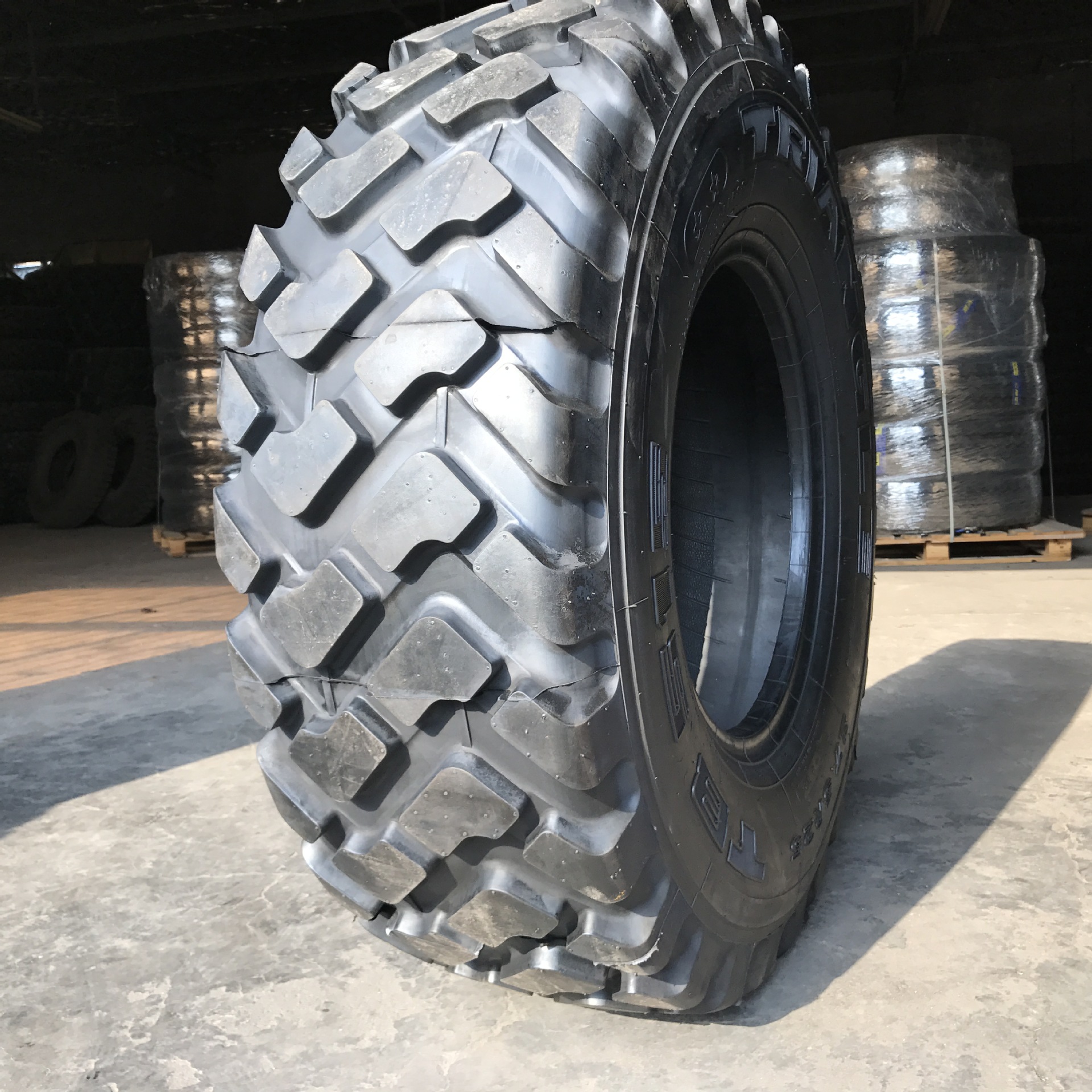 三角全钢铲车轮胎175r25全钢装载机轮胎工程机械轮胎