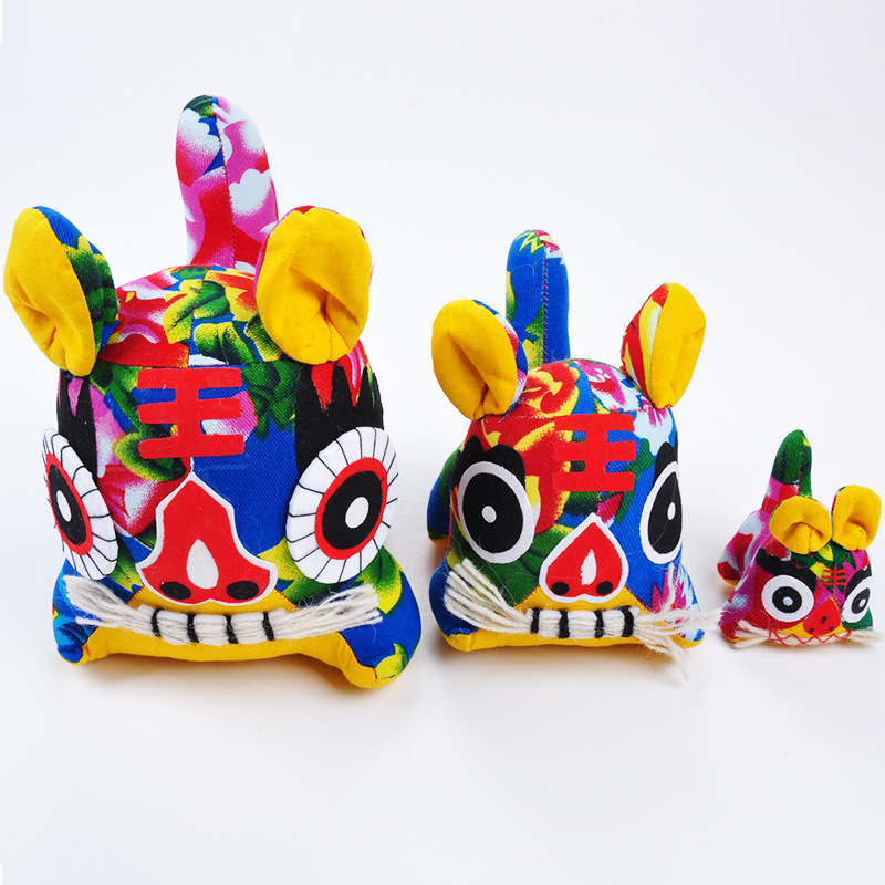 民间布艺小老虎摆件手工制作传统布老虎中国风礼品 布艺小老虎