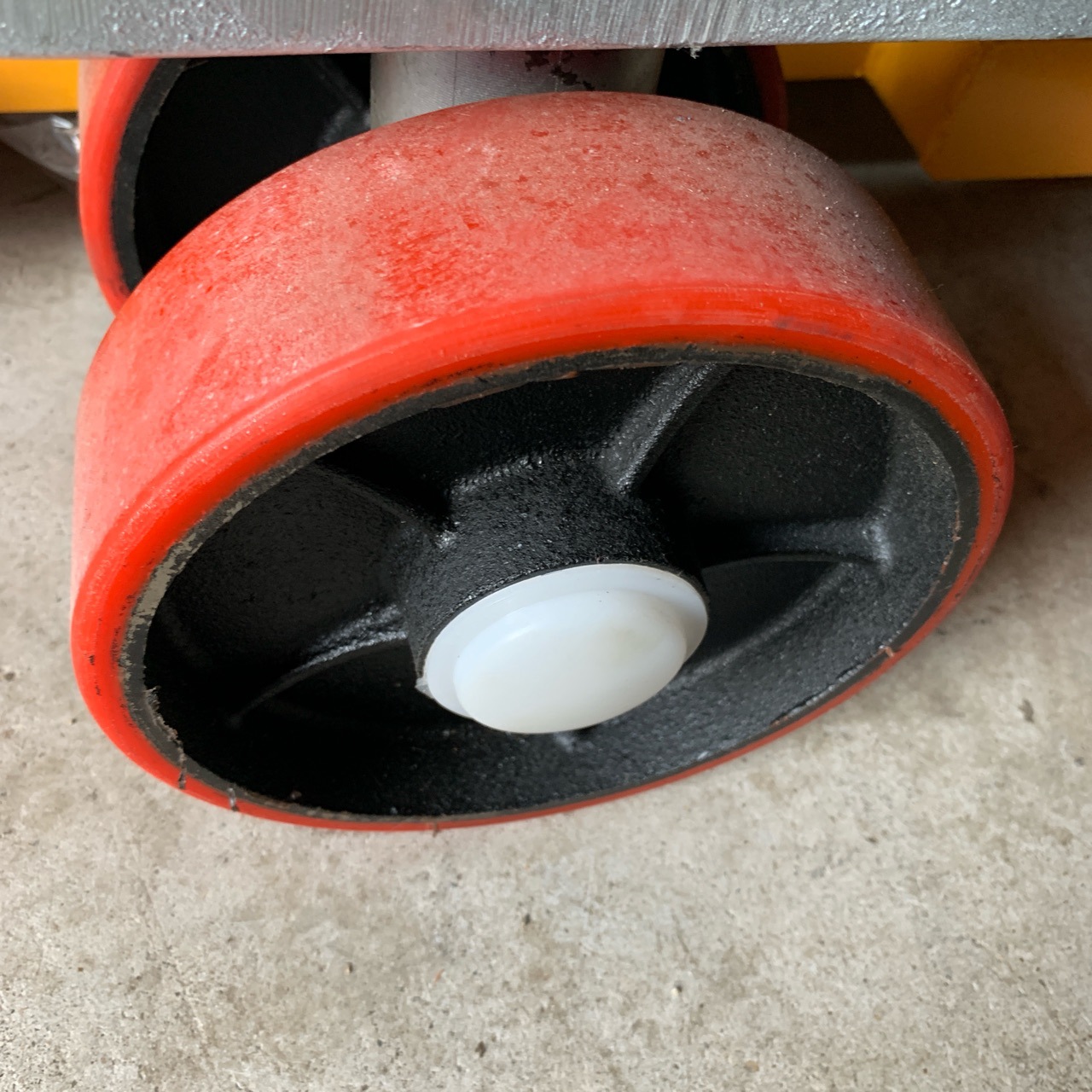 叉车轮厂价直销 铁芯pu轮180*50红黄黑手动搬运车轮叉车地牛车轮