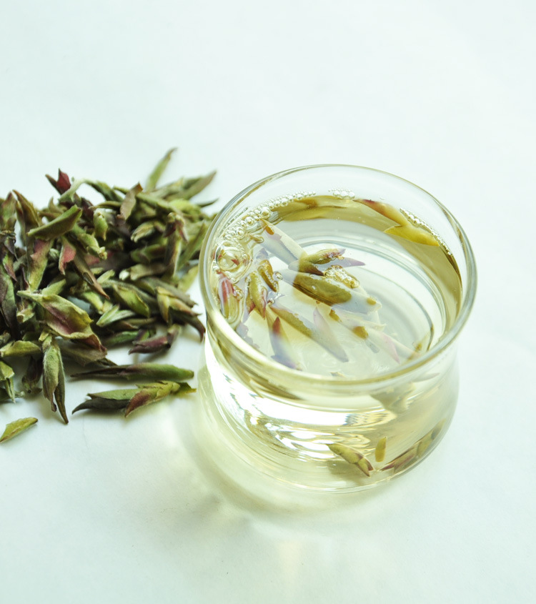 云南普洱茶 邦东大雪山野生芽孢茶 桃花醉 临沧芽苞茶 紫芽绿芽包