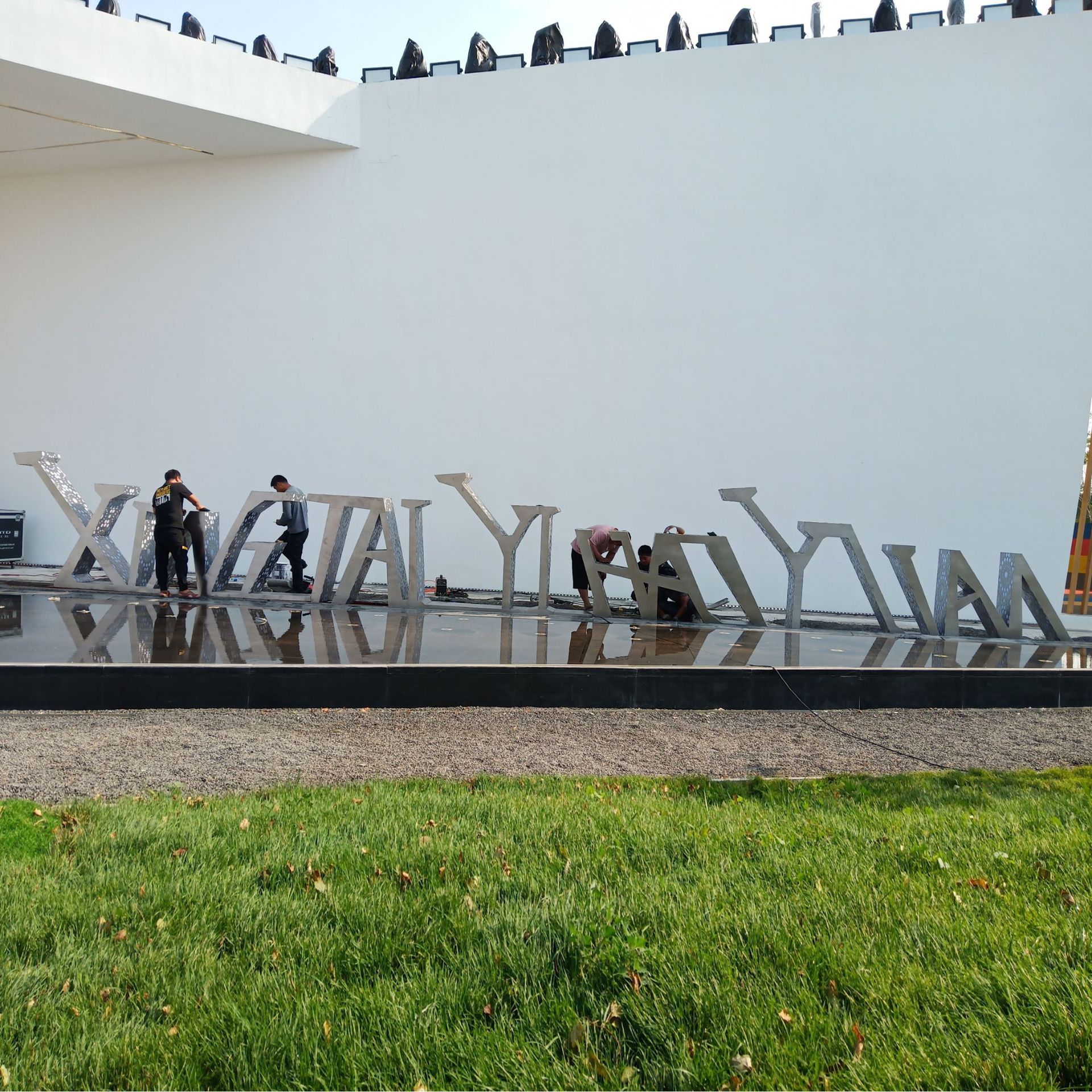 户外大小型拉丝不锈钢抽象logo字母雕塑金属广场商场门口雕塑装饰