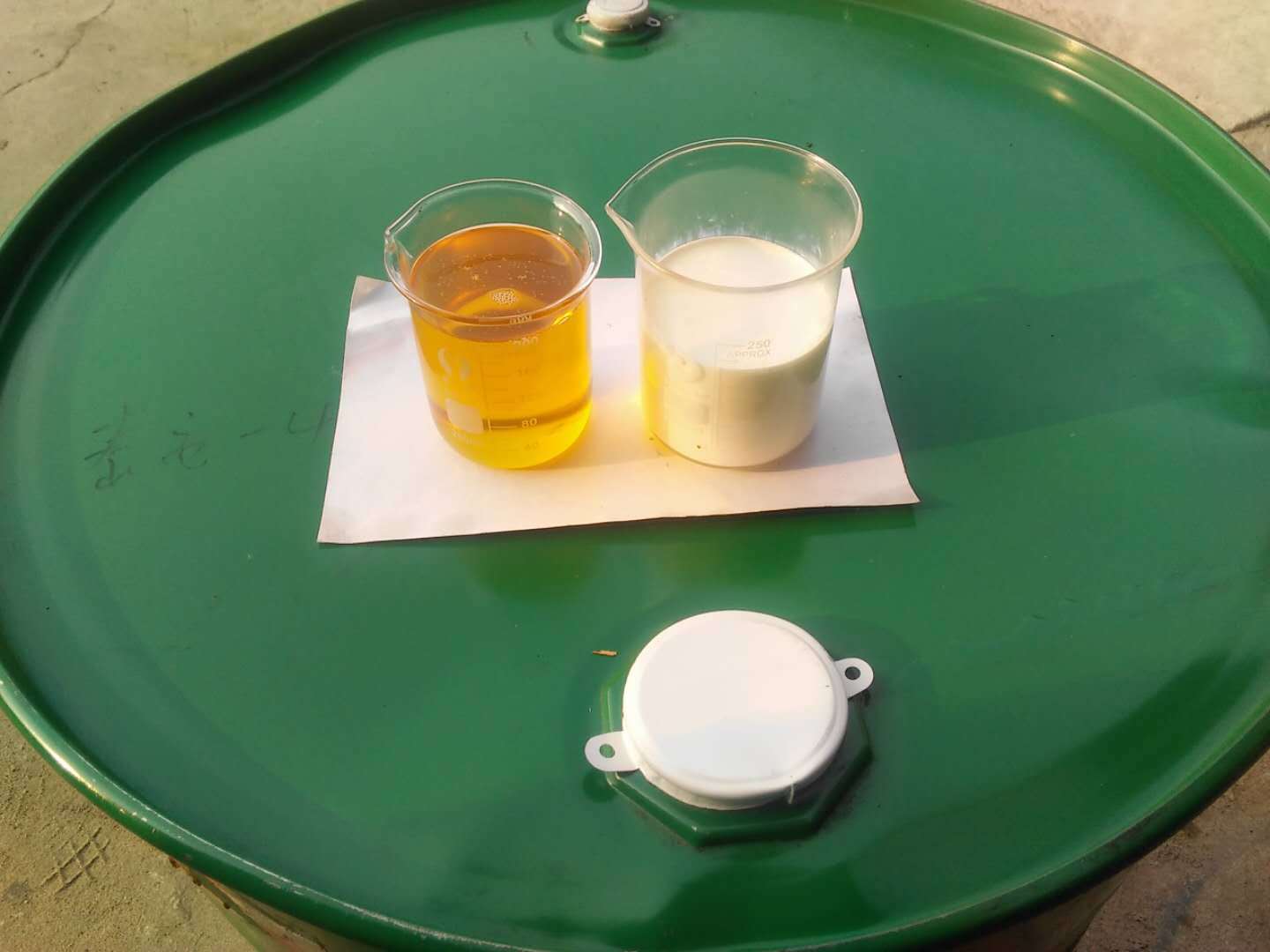 f-4防锈乳化油皂化油 防锈乳化油 大量批发销售焊菅乳化油