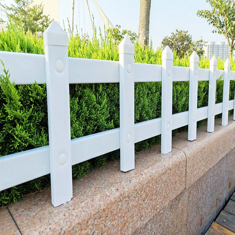 胶州厂家植被绿化带pvc护栏 冬青草坪围栏户外隔离栅栏有现货