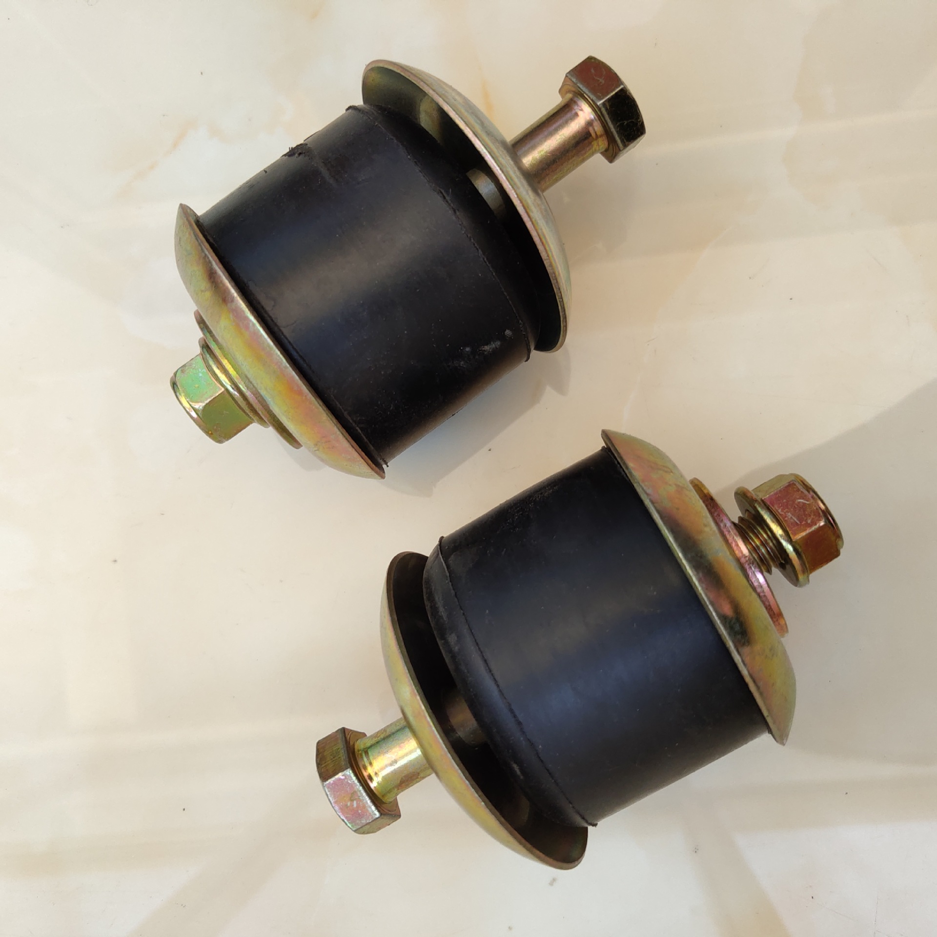 生产厂家 橡胶减震垫缓冲块防撞垫驾驶室胶垫变速箱胶垫 支持定制