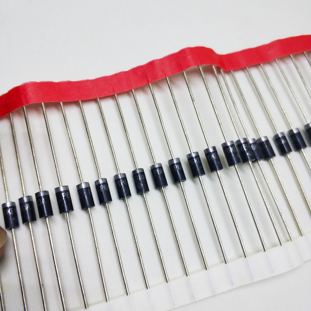 直插p6ke440a-e3/73 do-15 440v单向tvs二极管-阿里巴巴