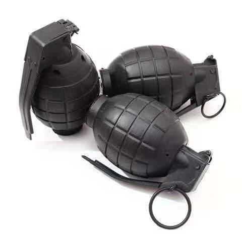 塑料吃鸡手雷玩具配套声光手雷军事玩具赠品水弹对战枪决游戏配件