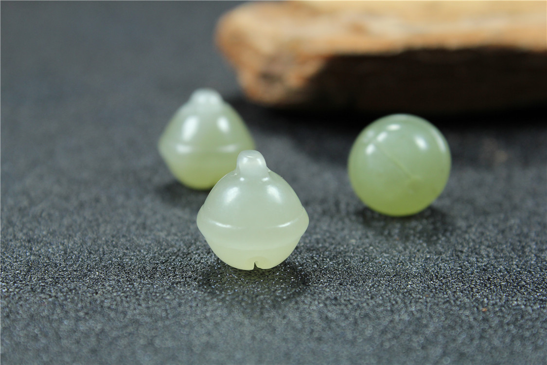 和田玉玉铃铛莲蓬 玉铃铛 手工diy饰品 玉石佛珠手串吊坠挂件