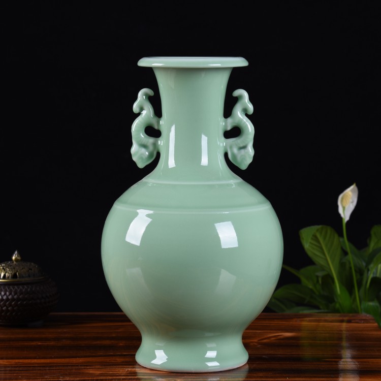 现代工艺品豆青釉双耳卷口赏瓶插花中式复古家居客厅装饰品摆件