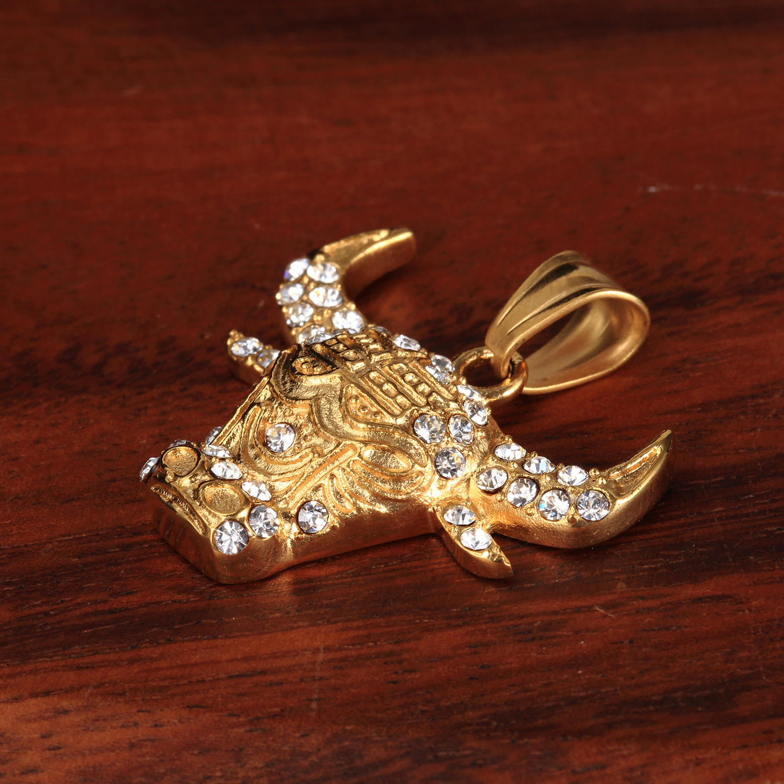 跨境电商饰品批发 男士牛头不锈钢项链 嘻哈金色牛钛钢吊坠