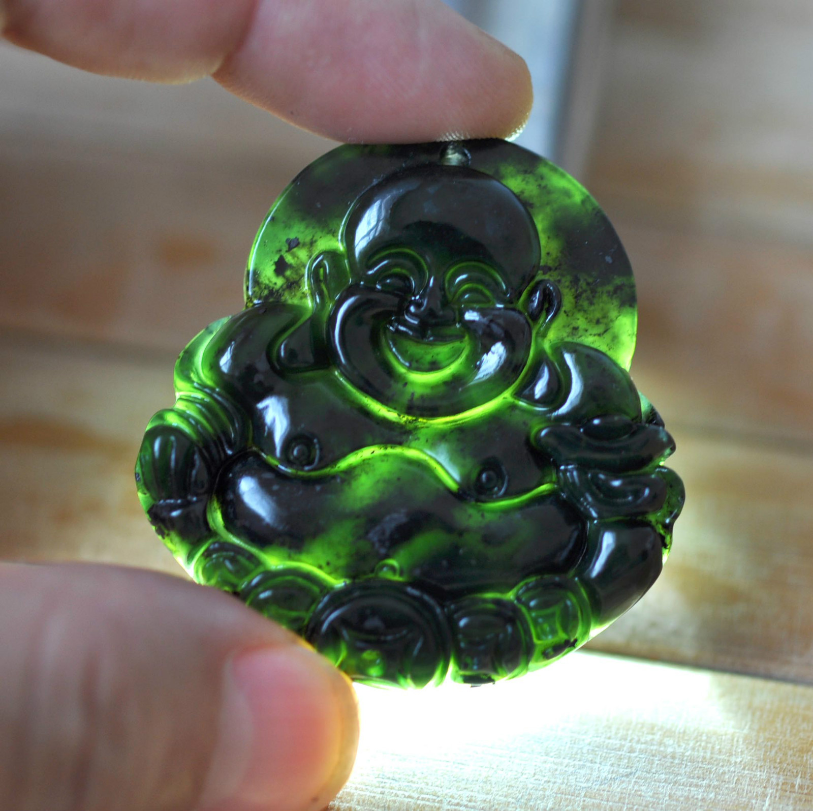 河南南阳玉石批发 墨玉金钱大佛吊坠 新疆墨绿蛇纹石玉挂件