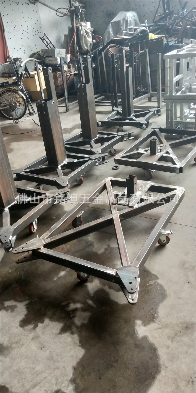 便携可伸缩可折叠灯光支架 音响支架 厂家批发定制铝合金舞台桁架