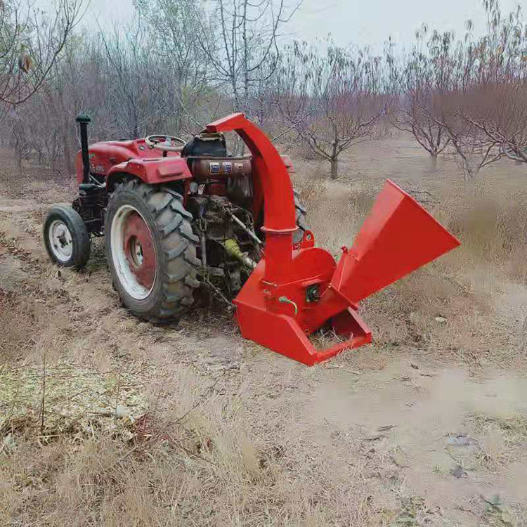 拖拉机悬挂移动园林树木碎枝机果园树枝树叶小型粉碎机汽油碎木机