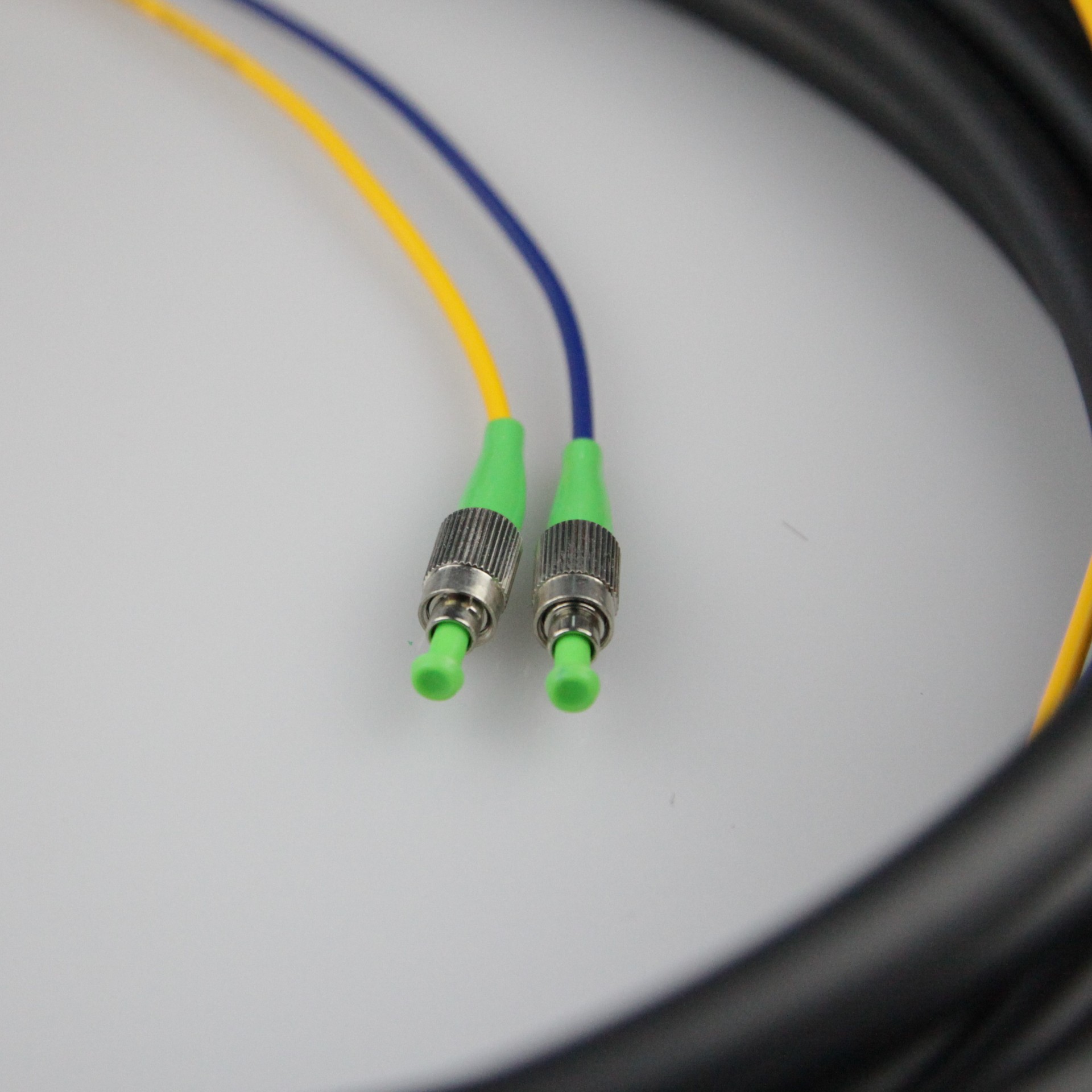 厂家直销 fc-apc双芯防水尾缆 光纤跳线 双芯防水尾缆