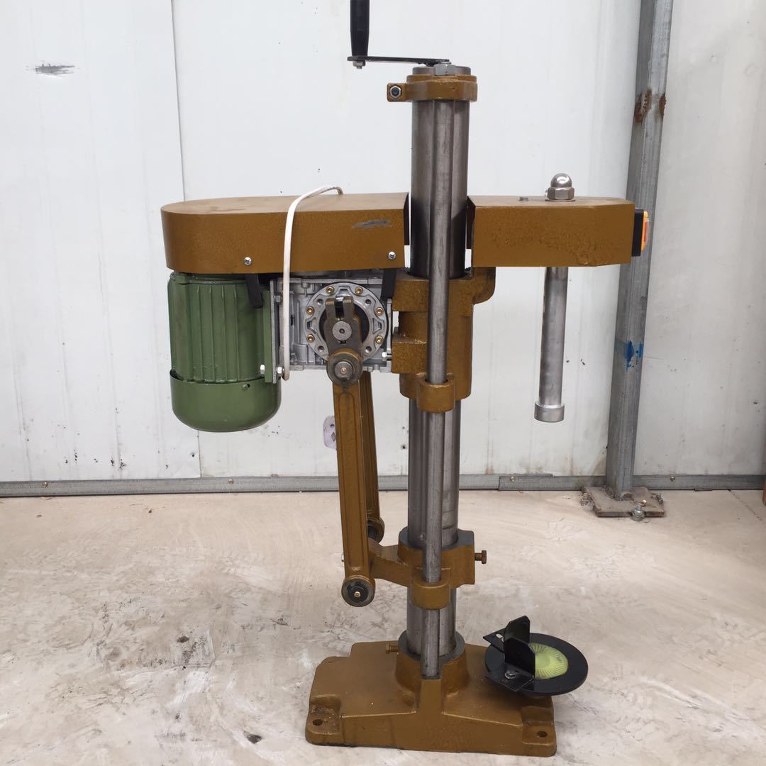 厂家小型菠萝啤 洋酒瓶封口机 红酒 葡萄酒皇冠盖压盖机 压盖机厂