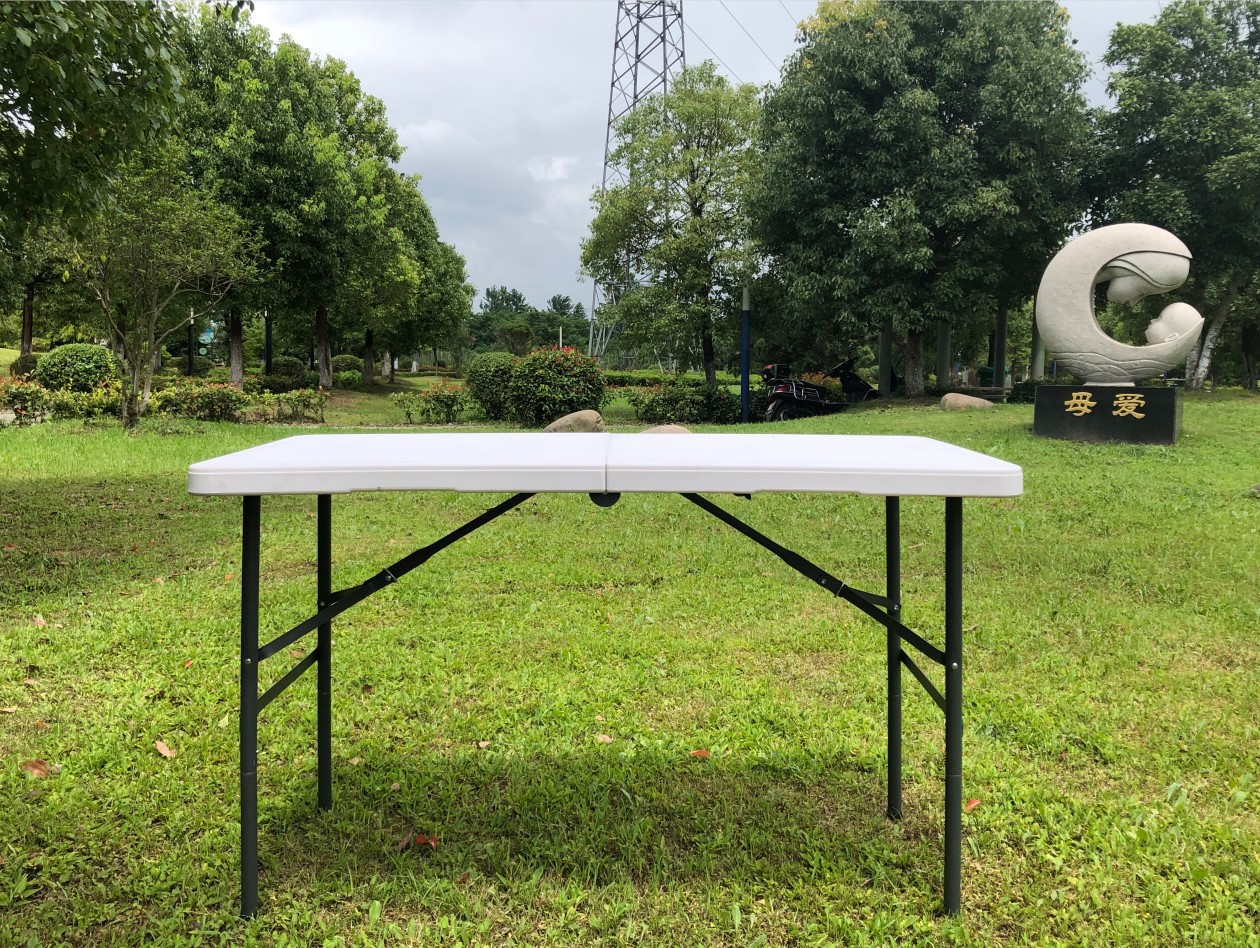 多功能简易款塑料折叠桌折叠椅户外室内会议烧烤桌摆摊折叠桌