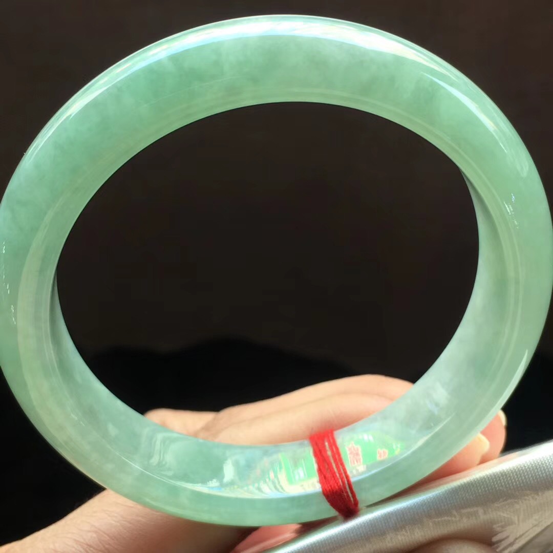 工厂直销天然翡翠正圆手镯 缅甸a货玉镯子 晴绿翡翠玉手镯女 证书