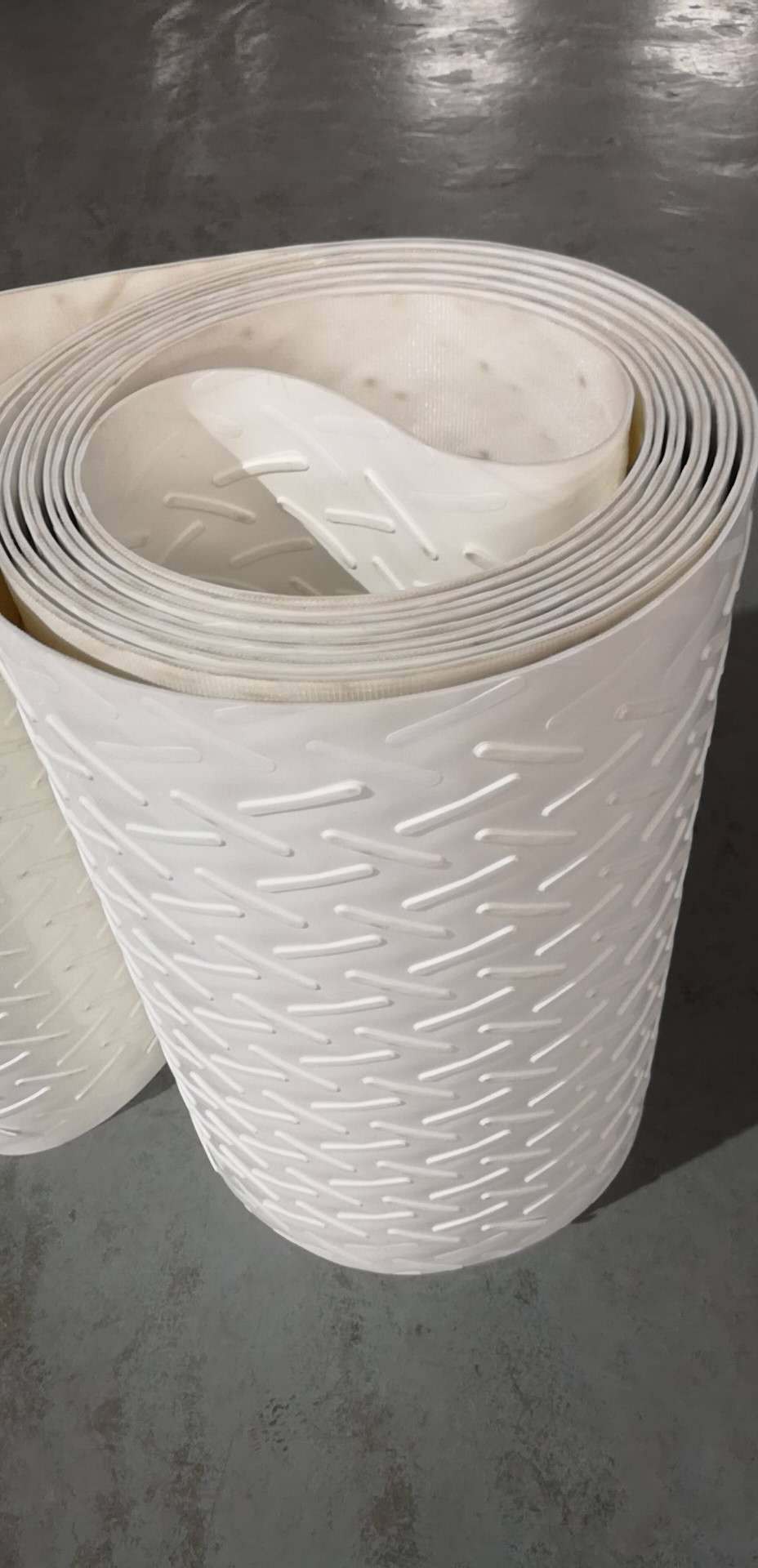 pvc白色人字纹输送带