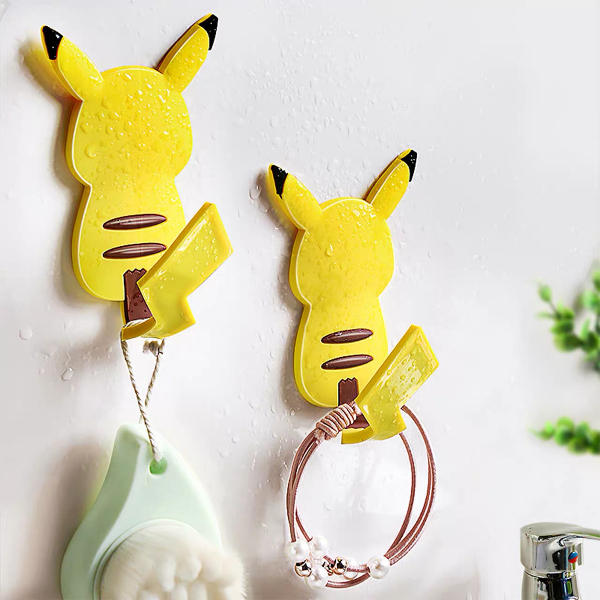 创意卡通挂钩钥匙钩免打孔挂钩多用衣帽钩可爱电线粘钩手机支架