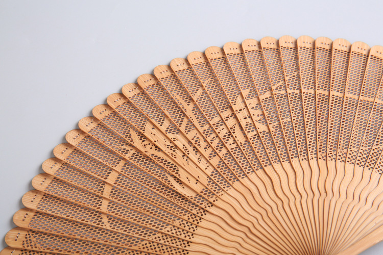 全竹扇子高档镂空折扇竹制品带盒子扇架雕刻扇子礼品扇双面扇精品