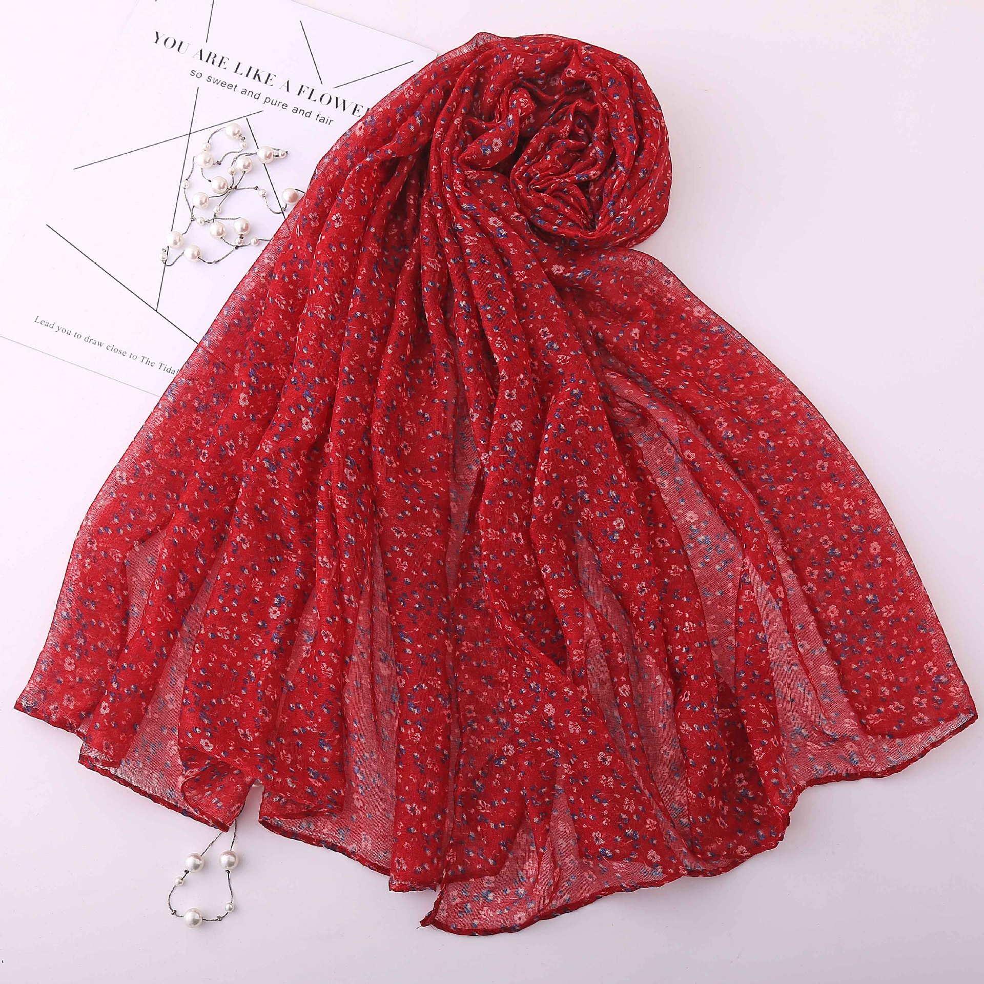 小碎花印花巴厘纱围巾女秋冬新款纱巾薄款透气穆斯林长巾头巾围脖