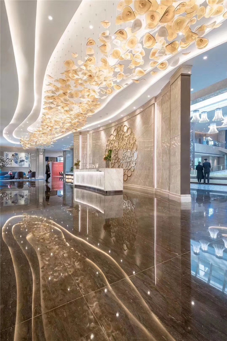 酒店大堂宴会厅售楼部沙盘水晶吊灯枫叶片工程灯具会所吊线灯厂家