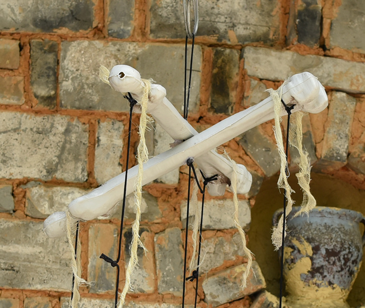 万圣节道具骷髅头骨架风铃挂件酒吧鬼屋密室恐怖挂饰整蛊吓人门帘